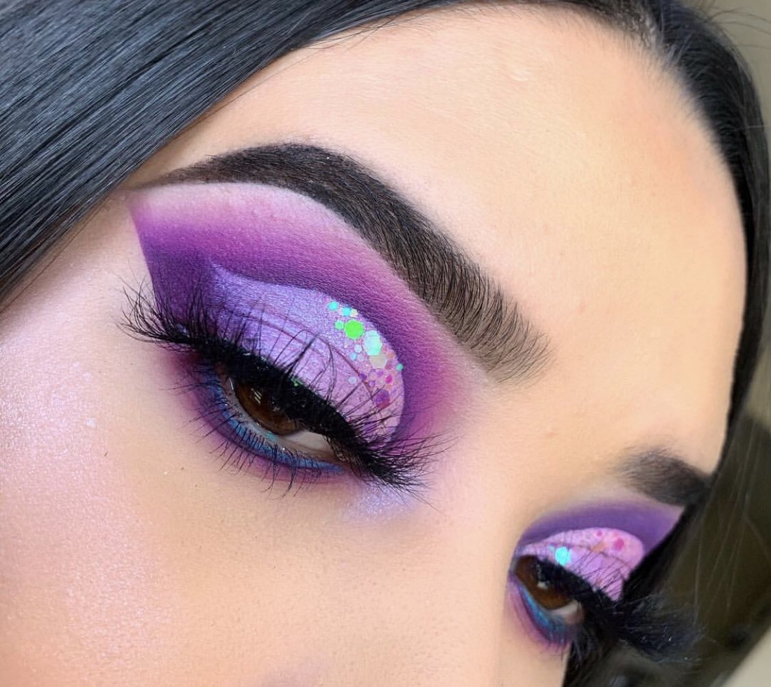 glitz_candy's tweet photo. Our Candy girl @jakyirallyy does it again with this slay πͺ wearing our βparty girlβ glitter β¨π
#candygirl #glitterplug #glitterlooks #glittermixing #glitter #glittergoals #glitters #glitterheaven #glittermakeup #glittervibes #lashesarelife #undiscoveredmuas #glitterqueens https://t.co/lRFZvt1dEP