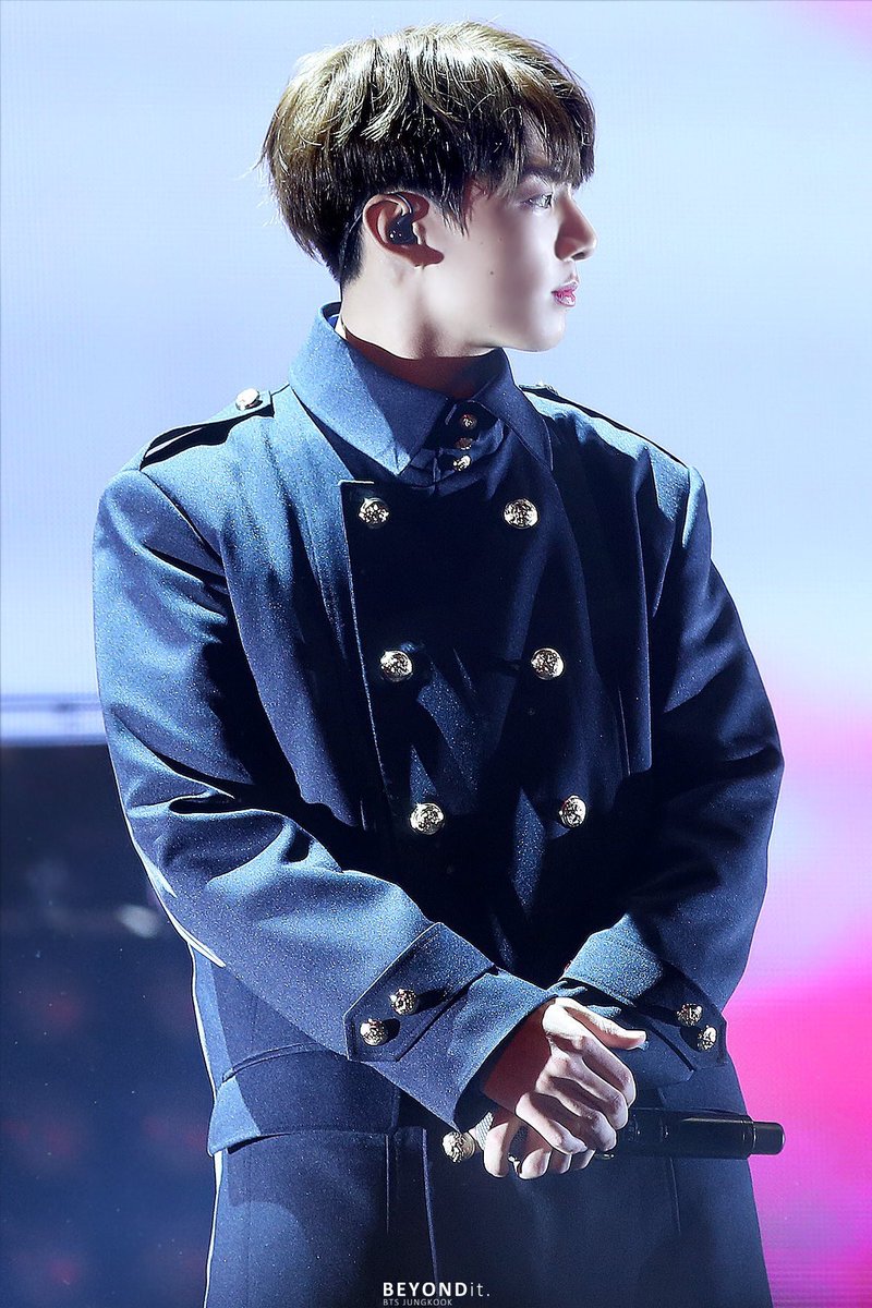 JJKUPDATER's tweet photo. smells like husband material in here 

© beyondit #JUNGKOOK @BTS_twt https://t.co/oCEjCTQG1d