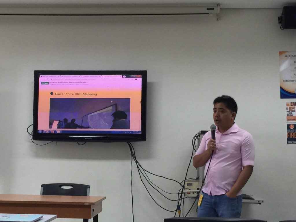 mcmeporg's tweet photo. Happening Right Now:
Sir Maning Sambale talking about Diversity and Inclusion: Stories From the Field
π©π»βπ»π¨π»βπ»
#MapHER #WomensMonth #GeoLadies https://t.co/NhEWXvzhPo