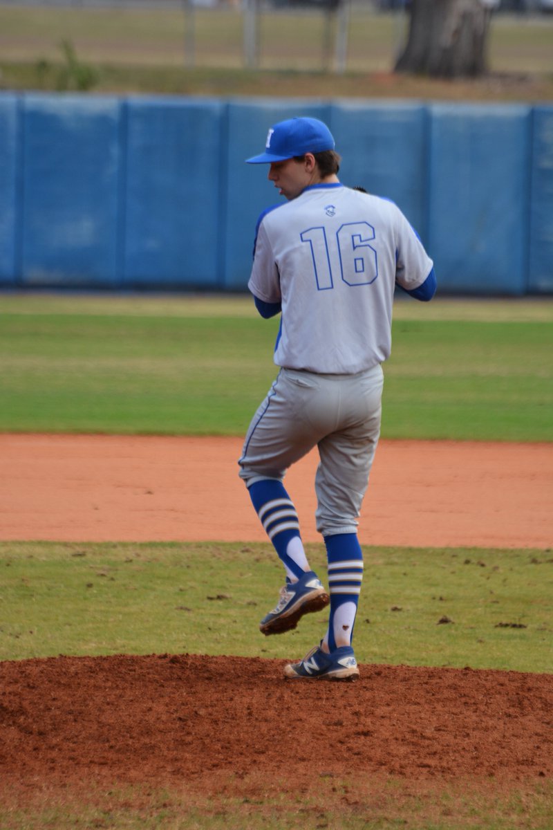 HamCollBaseball's tweet photo. Early start tomorrow so we #MeetTheTeamEarly. Introducing @GSHood2004. Gav pitched an 8 inning gem yesterday for his 3rd W on the early season! He is a chem major and possible history minor. An avid Red Sox fan he named his family dog Mookie #BackOurBlue #YourContinentals https://t.co/TJBElhFbxu