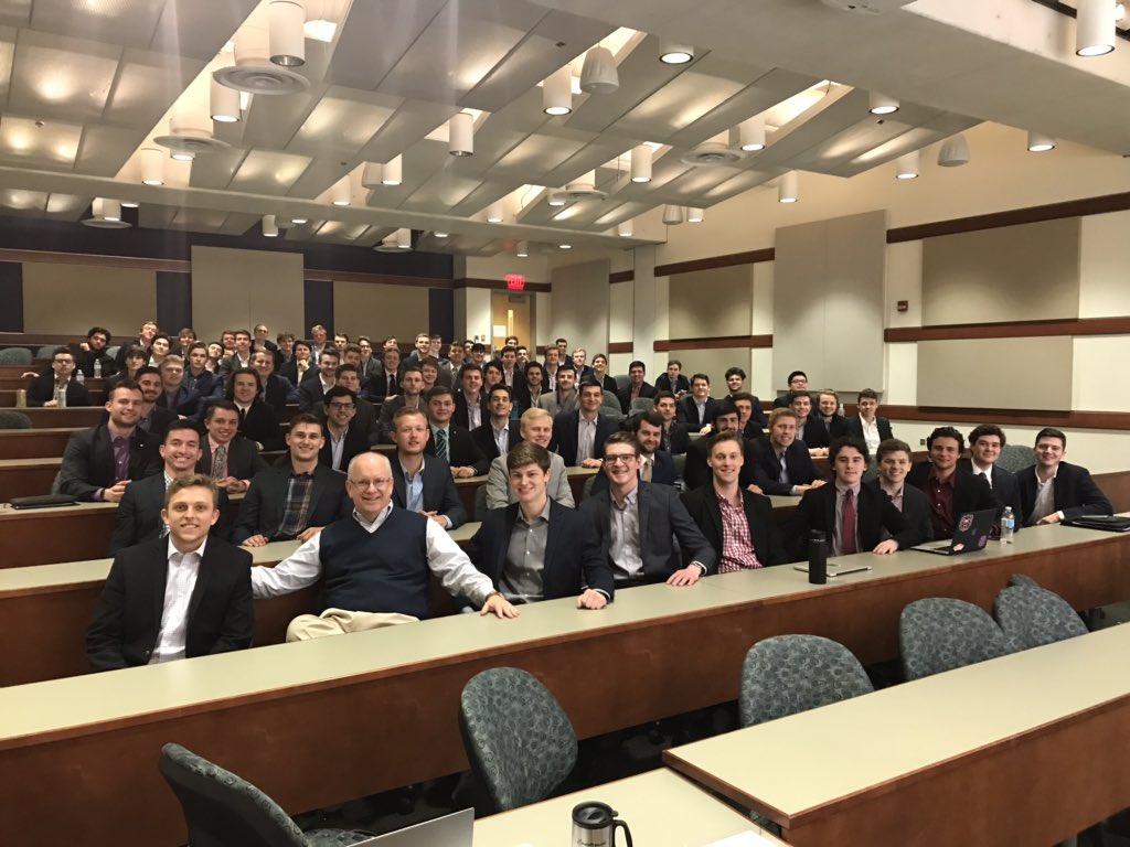 ClifSmart's tweet image. Day ends answering questions about the university, being president, leadership and Greek life @MSU_Pikes chapter meeting. Great interaction. Thanks for the invitation.