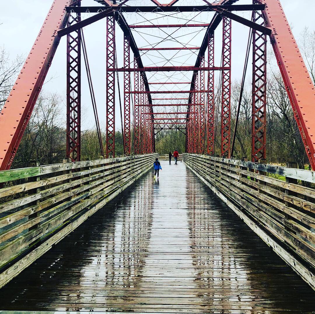 TraciSchuler's tweet photo. Rainy day in Corydon Indiana today #hayswoodpark https://t.co/ETei20wGQM