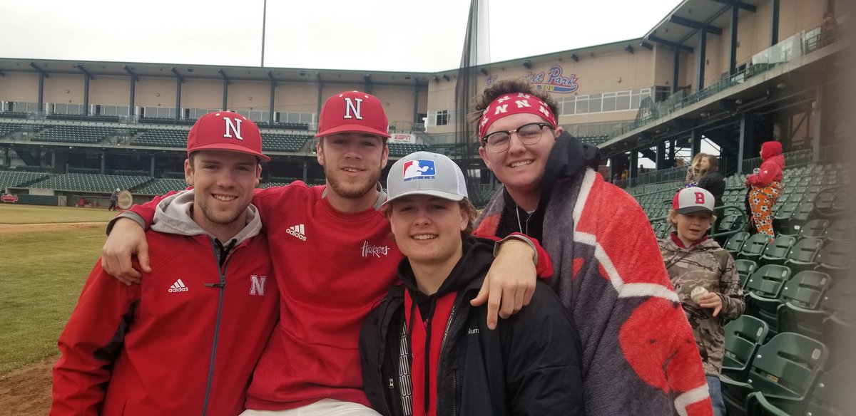 Kim_Wessel's tweet photo. GBR!! ⚾️❤⚾️❤@drew_wessel @JDWessel123 @Dgilz7 @_kp23_ https://t.co/N43LMr8CjJ
