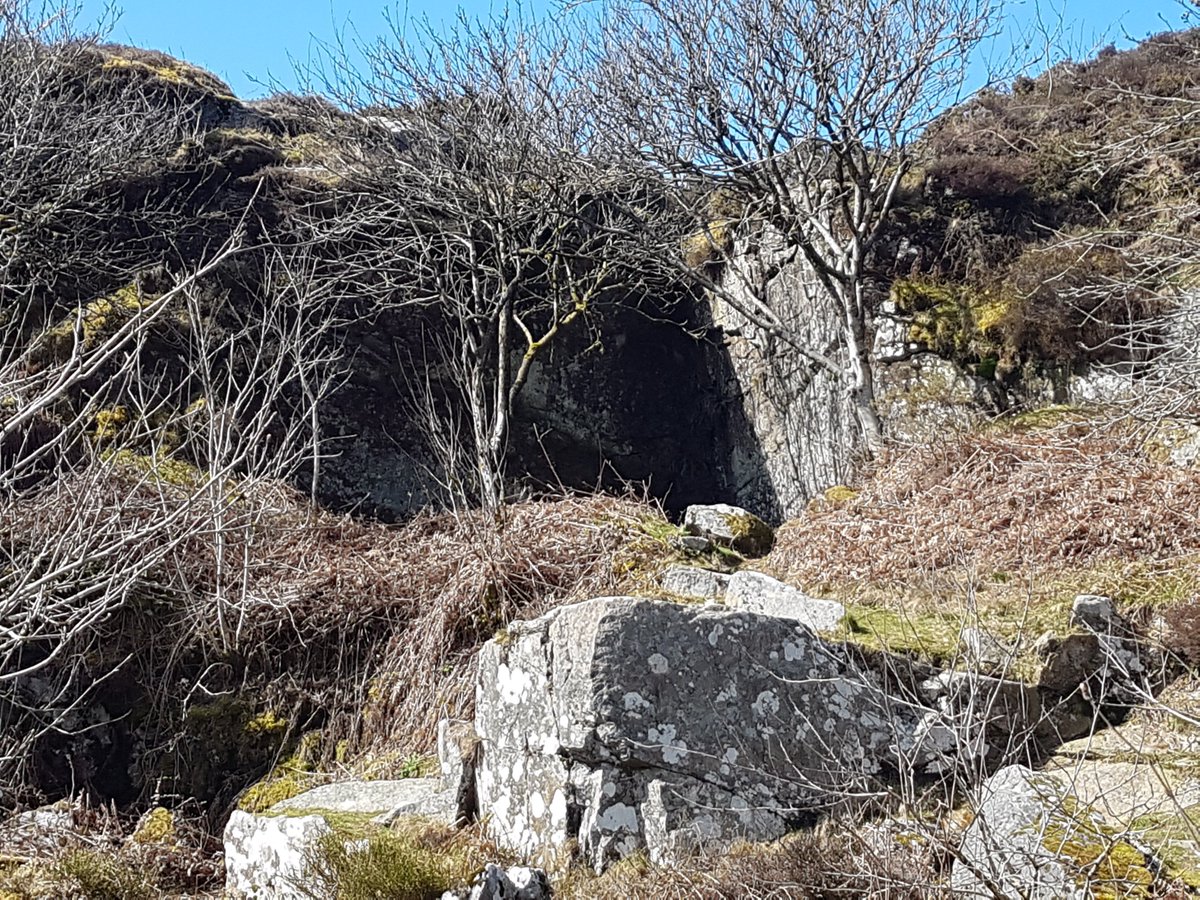 PaulRMQ's tweet photo. Lovely day for a walk around Middle Earth... #Devon #Haytorquarry @GlitterGeekGirl https://t.co/ykf0zzJgtK