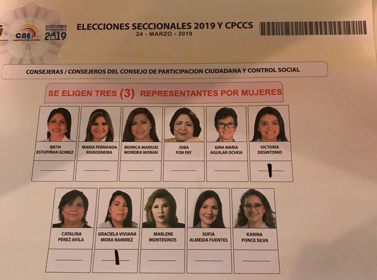 Cesar511306's tweet photo. Por mi patria , por mis hijos , por mi madre , por familia , por amigos y también como respaldo a la persecución infame a @MashiRafael por el régimen infame del lavador de los dineros del estado en  #INAPapers @Lenin y su secuaz la momia viviente de @JCTrujilloCPCCS . https://t.co/ZBawzjzROa