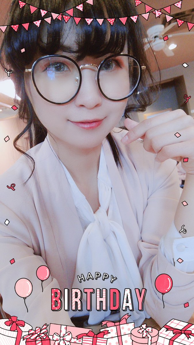 ICEGroup29's tweet photo. It's my birthday today🎂 ICE grind all day but my group is the best ever!! 😌💕 #LazaridisICEWinter19 https://t.co/Txkjp7YNrn