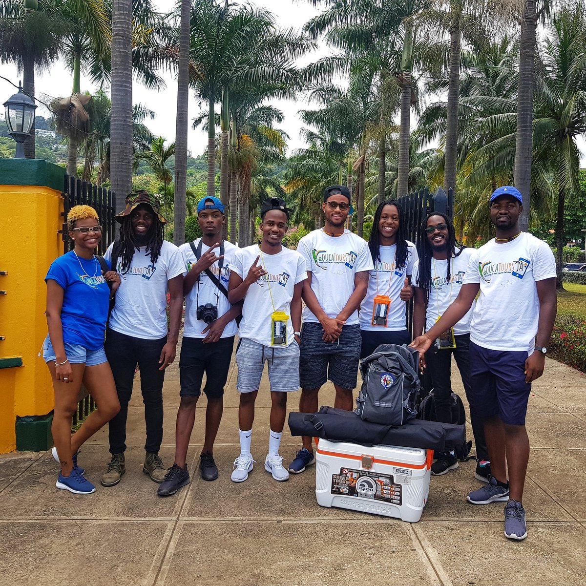 👀 group 📸  before the #PlayAdventours storm last Friday.

Day 1 of National Mathematics Week 2019 😎.

Looking good team!

#TeamWorkMakesTheDreamWork.
#PlayAdventours #EducatoursJA  #MathCountsJa #SocEnt #SEBIjm #LetsBuildJa #ExploreJamaica