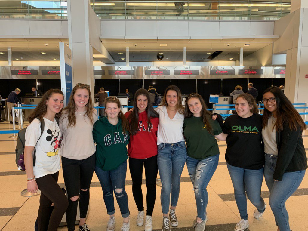 OLMA_NJ's tweet photo. This is not good-bye! We will see you again soon! Be well and safe, dear friends. #SpainExchange #SISTERHOOD #brotherhood #foreverfriends @staugustineprep https://t.co/6kGXDQ9mOt