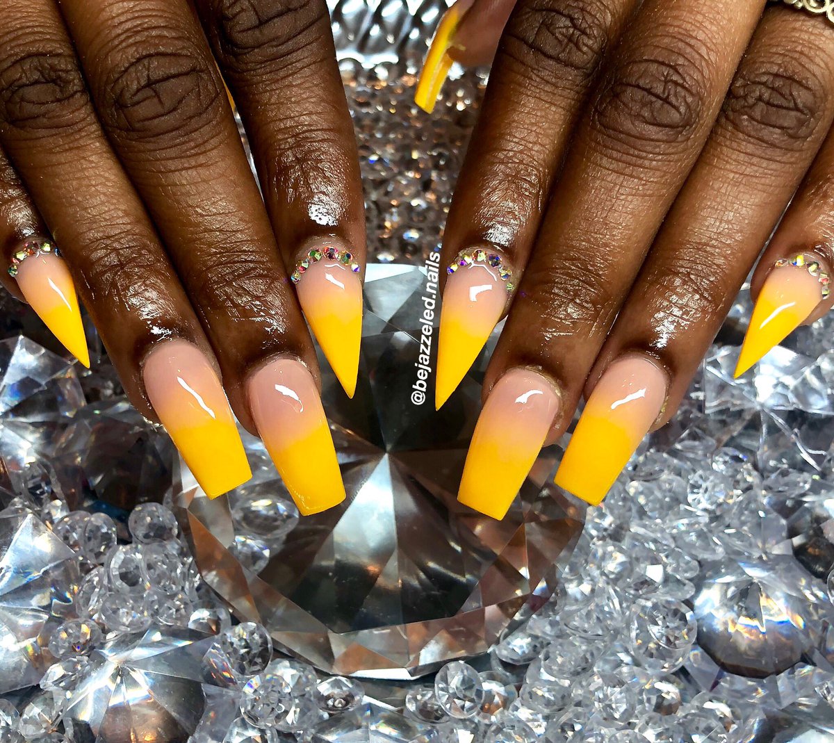 BejazzeledNailz's tweet photo. Yellow Ombré ☀️💛 for #take19 ‘s Prom 👠 💖 GET BEJAZZELED 😍😍😍 #atlanta #atlantanails #atlantanailtech #atlantanailart #dopenails #dopenailtech #dopenailartist #dopenailsatl #atlnails https://t.co/S5y19g6q2m
