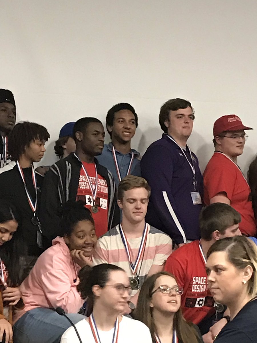 Taylor3Glenn's tweet photo. And we have a winner at the JSC Space Settlement design competition. Grumbo! Way to go Devon. #WeAreKPark #JSCSSDC19 https://t.co/kJViHv922S