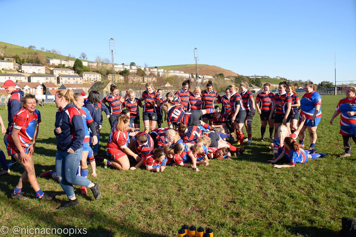 nicnacnoopixs's tweet photo. Not the scoreline we wanted but still a great game as @SRFC_Women hosted @PencoedPhoenix in the Plate qtr finals. Pencoed showed their quality and they deserve to take that into a final, Sirens did themselves proud though - onwards and upwards girls 💛💙 more pics to follow 🏉📸 https://t.co/mnwioHx6AM