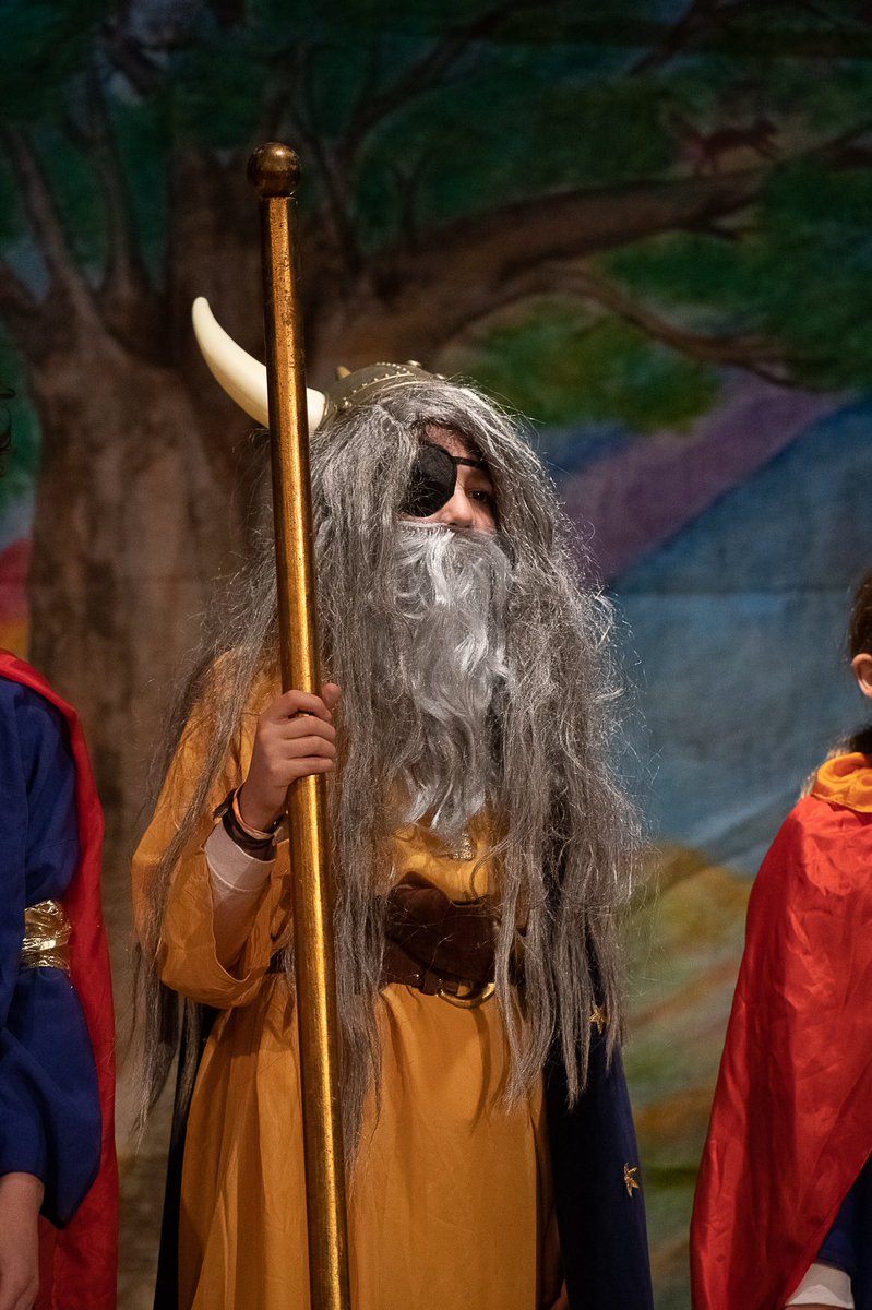 SteinerSchoolNY's tweet image. Thor’s hammer was more than just a weapon. It also occupied a central role in rituals of consecration &amp;amp; hallowing. 
#steinerfourthgrade #classplay #thetheftofthorshammer #steinerstudents #steinercurriculum #waldorfeducation #educationasart 
vimeo.com/325747255