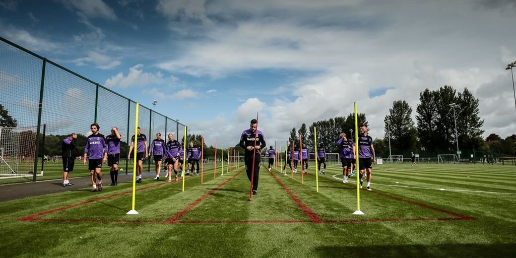 PUSH (@trainwithpush) on Twitter photo Using VBT in Professional Football to Guide Planning and Return to Play // <a href="/AndyJ0hns0n/">Andy Johnson</a>
"When I first started out as an intern, gym monitoring was largely sets x reps x load in a hastily put together excel spreadsheet with conditional formatting"
READ // buff.ly/2u3a9kW Using VBT in Professional Football to Guide Planning and Return to Play // <a href="/AndyJ0hns0n/">Andy Johnson</a>
"When I first started out as an intern, gym monitoring was largely sets x reps x load in a hastily put together excel spreadsheet with conditional formatting"
READ // buff.ly/2u3a9kW