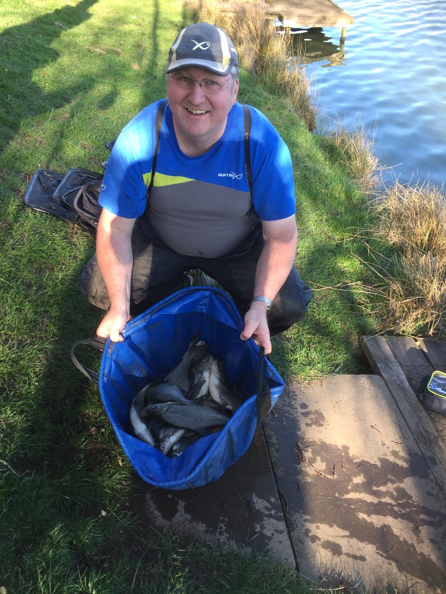 Final rnd of mainlinematch feeder league at meadowlands,drew 14 on lambsdown,had 37lb of mainly skimmers for a section,I’ve finished on a perfect 4pt score to take the league title too #matrix#mainlinematch #lanes#matchfishing