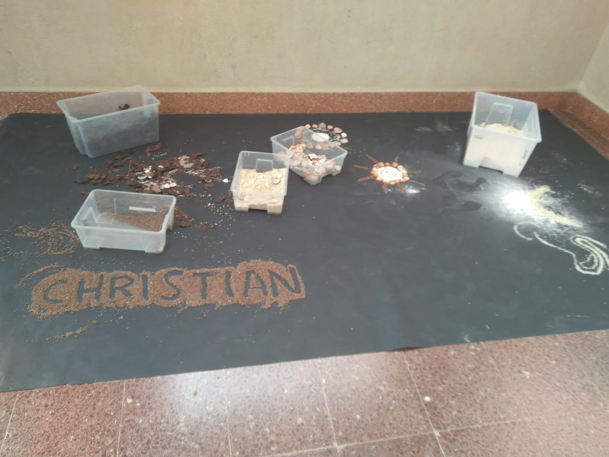 El passat dissabte 16 de març el <a href="/GREP_UAB/">GREP_UAB</a> vam participar en la <a href="/JornadaNeuroap1/">Jornada Neuroaprenentatge i Innovació Educativa</a> organitzada pels 25 anys de <a href="/Escola_Arrels/">Escola Arrels</a> 😊

Els nostres companys <a href="/LurdesMartinezM/">Lurdes Martinez</a> i @Piratapiri van dur a terme el taller "Mou-te, juga i neuroaprèn" 😀

#JNIE19 #psicomotricitat #neurociència