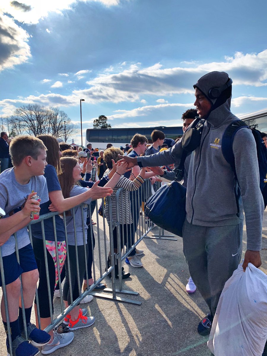 MSURacers's tweet photo. Welcome Home 💙💛

#2xOVCChamps 🏆🏆
#RacerTradition https://t.co/JPpgJfgu9c