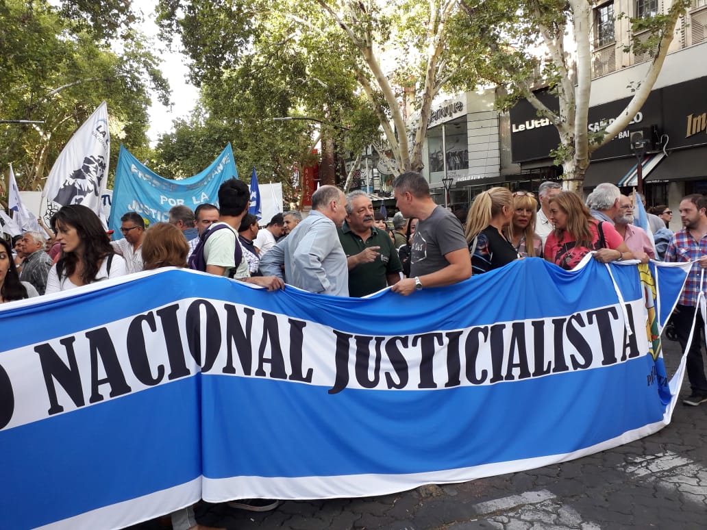 MartinCain's tweet photo. #24DeMarzo| Junto a los compañeros justicialistas acompañamos a los org. #DDHH y #Abuelas por #MemoriaVerdadYJusticia https://t.co/KASPYFBJVy
