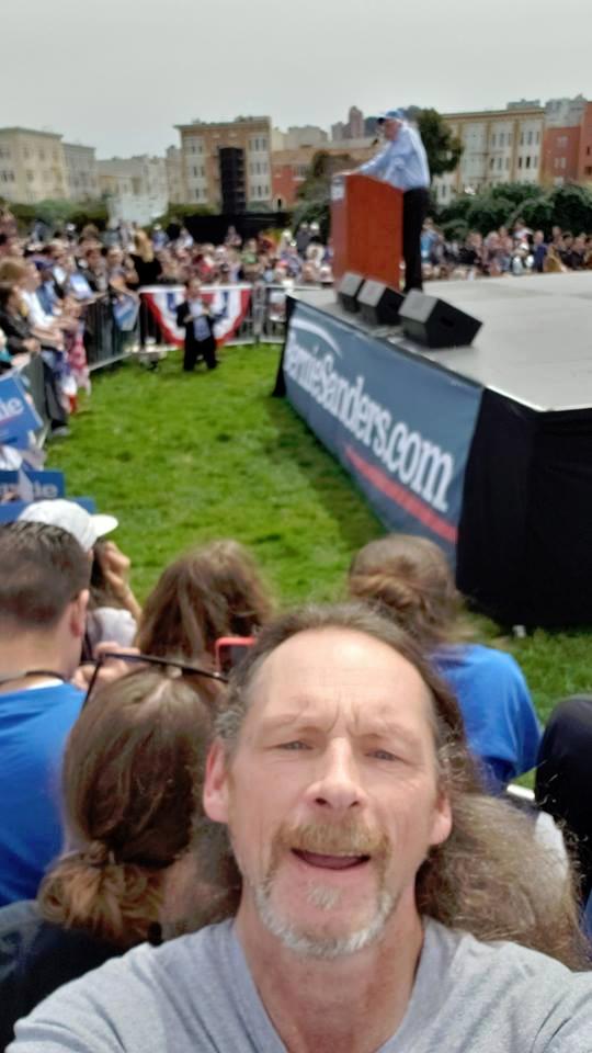 futurprogressiv's tweet photo. GUESS WHERE I WAS TODAY
#BERNIE2020
#BERNIESF
#ShookHisHand! https://t.co/FfjIdBB3RW