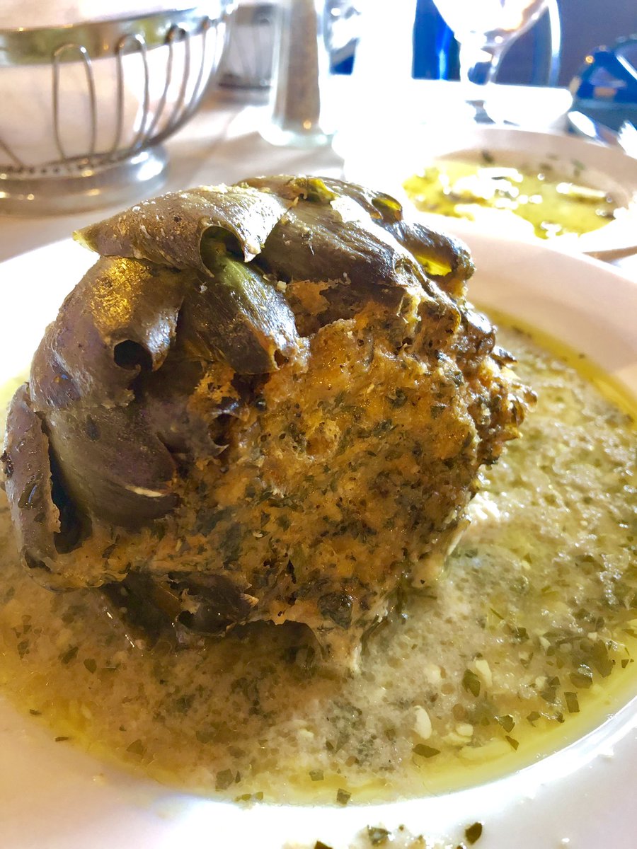 chefPriyanka's tweet photo. my most favoritest thing whenever I eat out in Shaolin - Stuffed Artichoke Siciliana ... just try and argue that you’ll find a better one in the other boroughs. TRY MEEE #statenitaly 🇮🇹 https://t.co/6ZmFD0X7ic