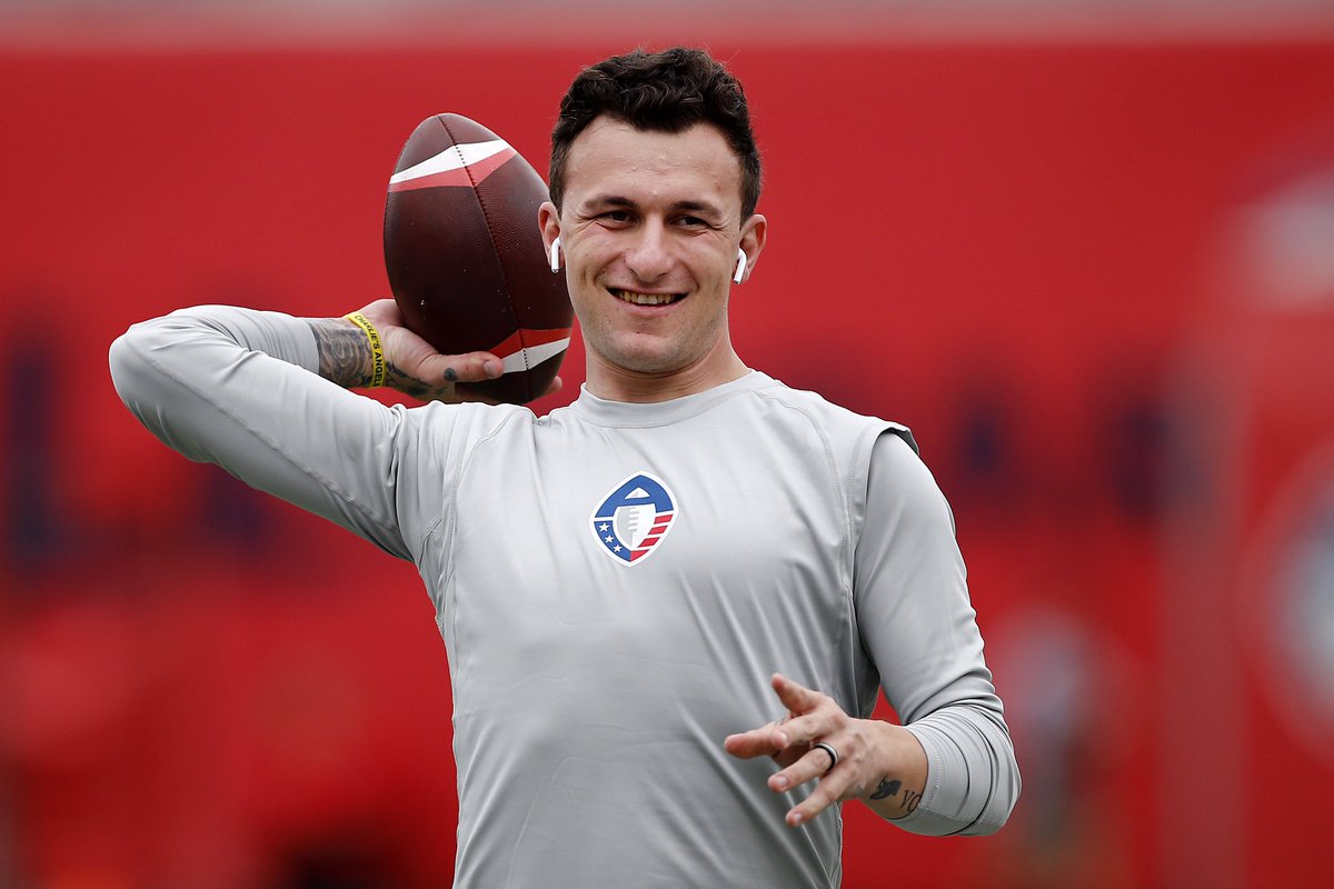 Memphis Manziel 

✈️ | #AllAboard