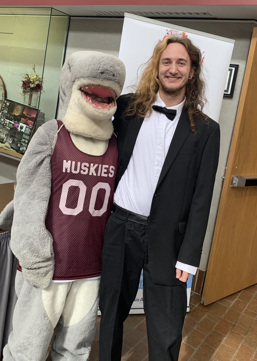 MrsLoriCheney's tweet photo. Another great #SEOSO concert for Alex. This Children’s Concert was so much fun! And who doesn’t love MuskieShark? https://t.co/HfXeCbEudr
