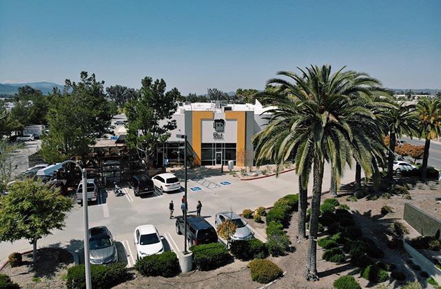 8bitBrewing's tweet photo. Another beautiful day in the neighborhood. ⠀⠀⠀⠀⠀⠀⠀⠀⠀
⠀⠀⠀⠀⠀⠀⠀⠀⠀
#8bitbrewingcompany #beerwithbyte #beertography #beerstagram #craftbeer #murrieta #dji https://t.co/NSG47RvOKS https://t.co/DkMpod3yPl