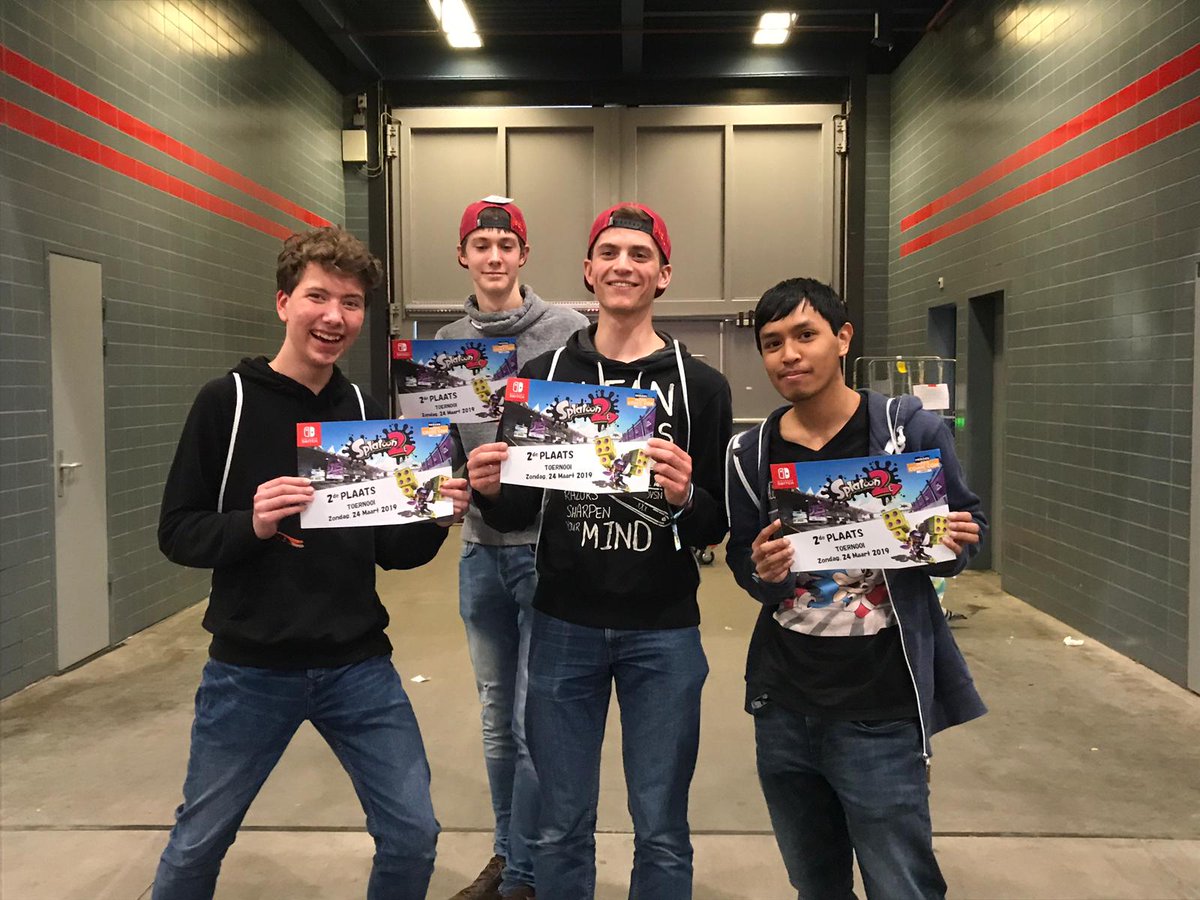 BeefontheReef's tweet photo. We managed to get second place at Dutch Comic Con today!! We had a very close final and really enjoyed our time 👍 https://t.co/05mXWp1WxP