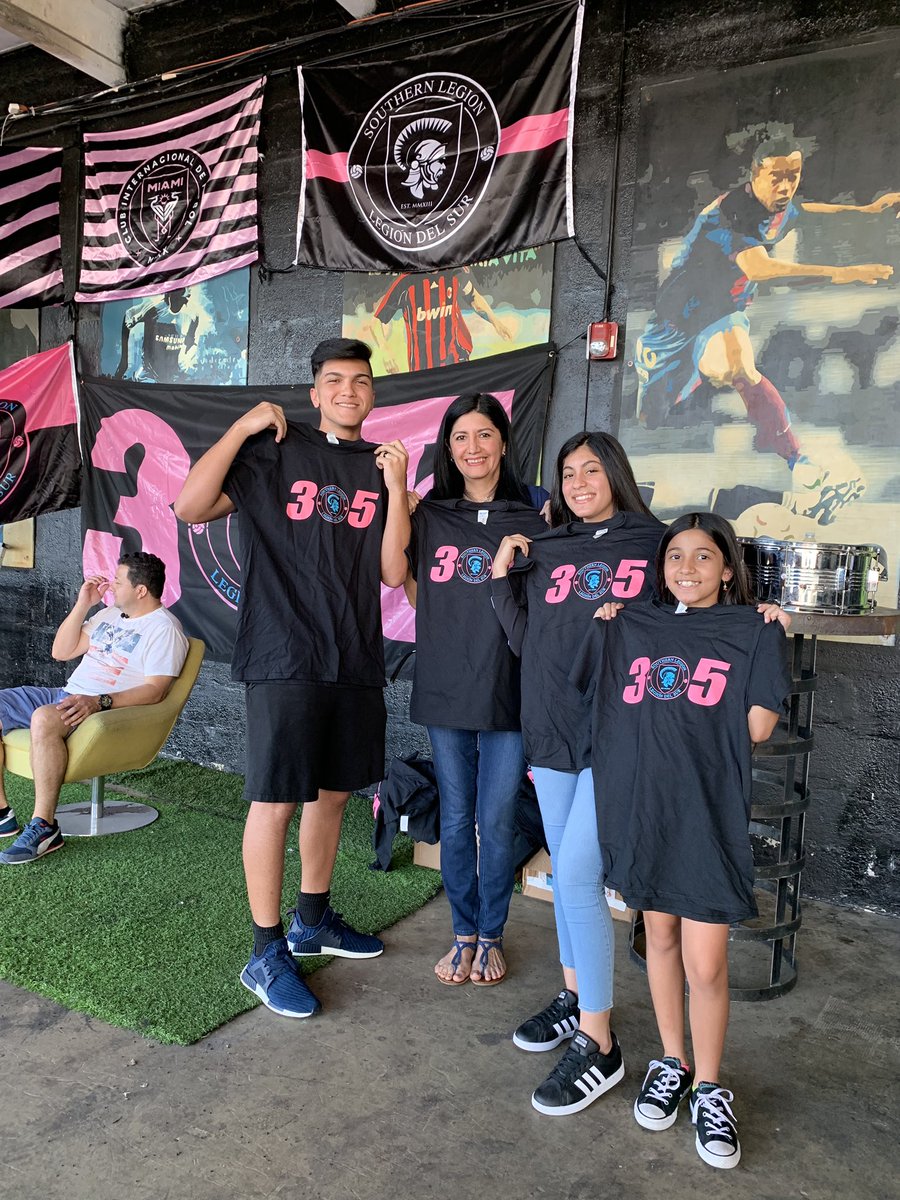 Southern_Legion's tweet photo. El amor por @InterMiamiCF cada dia, cada sábado hace crecer nuestra familia Southern Legion ❤️ gracias por el apoyo y cariño! Y tú estás listo para alentar a nuestro Equipo? #FutbolForAll #Soccer #WeAreSouthFlorida #Miami #FortLauderdale #Palmbeach #InterMiamiCF https://t.co/5QILQB9O74