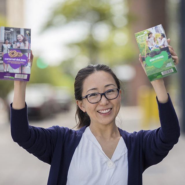 GirlScoutsHI's tweet photo. Hey Hawaii, are you out and about and craving Girl Scout cookies? 💚🍪🌟 Use our cookie finder app to find out where they’re on sale today! https://t.co/a2U852r9ua #cookiesonthego #girlscoutshawaii #girlscoutshi #girlscoutcookies #digitalcookie #hawaii #cookiecravings https://t.co/p8ly4MyT0m