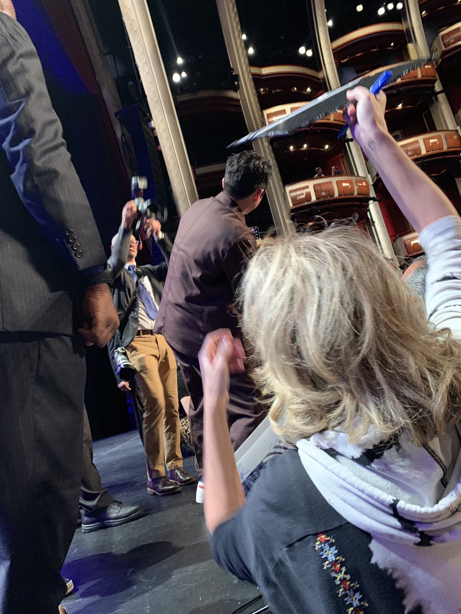 stevenyeun_com's tweet photo. What I meant to say: hey Steven, I adore you so much I run Steven Yeun fan &amp; can’t wait to see your episode.
What I actually said: /screamed/ hey Steven I run Steven Yeun fan. https://t.co/BQ2cNsZ9lk