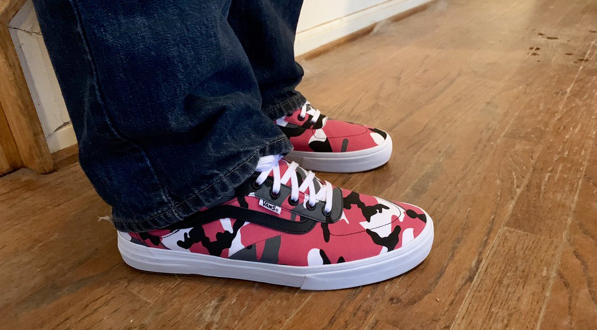 Shohan's tweet photo. Breaking in some #Vans Kyle Walkers today. @VANS_66 thanks for the great products! https://t.co/zixHaRGhCC