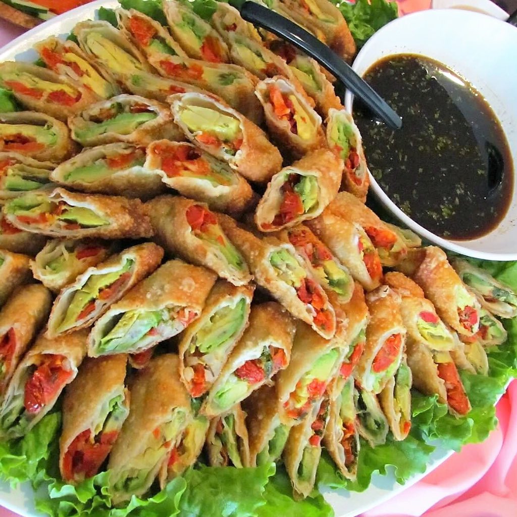 chefdoug_mcgee's tweet photo. Avocado Eggrolls! Chef Doug doing his thing! #nolachef #chefdoug #avocadoeggrolls https://t.co/sR8NdXFkLL