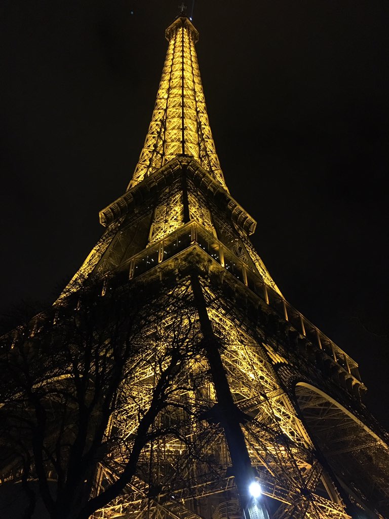 janicedenure's tweet photo. Louvre, Tour Eiffel and Versailles!! #EHSFrance2019 @MuszalskiEHShub @thomandan @eurekaprincipal @EHS_frprin @b_pearson @EHS_Gilman @EHS_AP https://t.co/5W3lStNtDb