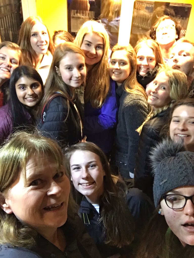 janicedenure's tweet photo. Louvre, Tour Eiffel and Versailles!! #EHSFrance2019 @MuszalskiEHShub @thomandan @eurekaprincipal @EHS_frprin @b_pearson @EHS_Gilman @EHS_AP https://t.co/5W3lStNtDb