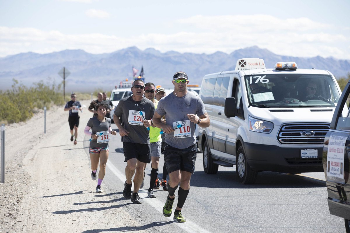 SBCUSDPOLICE's tweet photo. We had a great weekend competing against the best of the best police running teams @BakerToVegas & our amazing men and women athletes did an #awesome job & we are proud of them. #SpecialThanks to #ChuckFoote for an amazing 39 years! #LarryMoore #Neverfoget https://t.co/qU3JSponCK