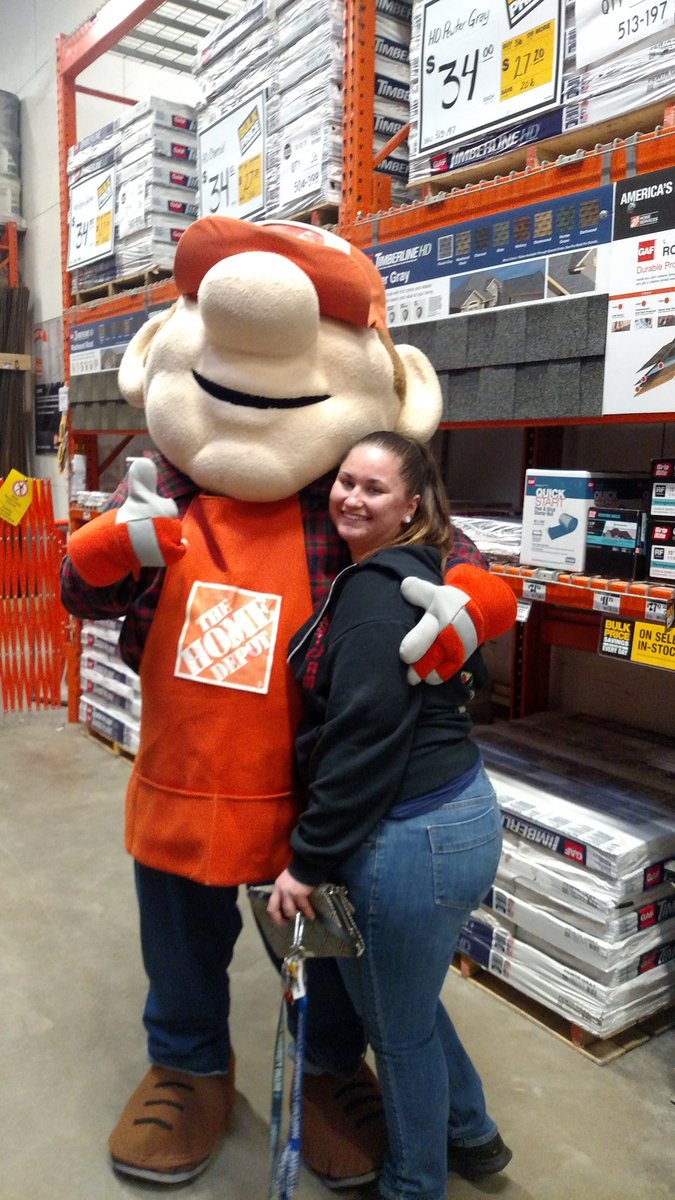 CassTHD2510's tweet photo. Saw Homer the other day going on my lunch break! I love my job. https://t.co/aDkUzgsl0z