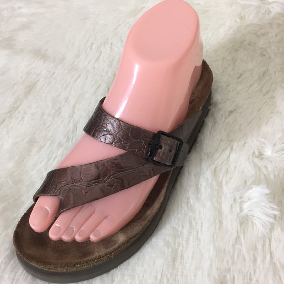 _ohhAshley's tweet photo. So good I had to share! Check out all the items I'm loving on @Poshmarkapp #poshmark #fashion #style #shopmycloset #mephisto #eddiebauer #bcbgeneration: https://t.co/pjxFrcPnRl https://t.co/MUorLjdAos