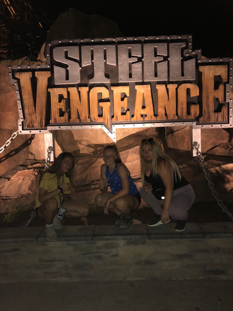 MiaGambaccini's tweet photo. HAPPY BIRTHDAY CELIA!! 🎉🎉 the cousin trio is not complete without our oldest member 💞💞 can’t wait to make more tiktoks at kalahari (ps I just remembered she got logged out of her Twitter cause she made it too young hahaha) https://t.co/6Nh4uPBsvj