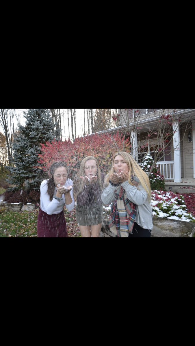 MiaGambaccini's tweet photo. HAPPY BIRTHDAY CELIA!! 🎉🎉 the cousin trio is not complete without our oldest member 💞💞 can’t wait to make more tiktoks at kalahari (ps I just remembered she got logged out of her Twitter cause she made it too young hahaha) https://t.co/6Nh4uPBsvj