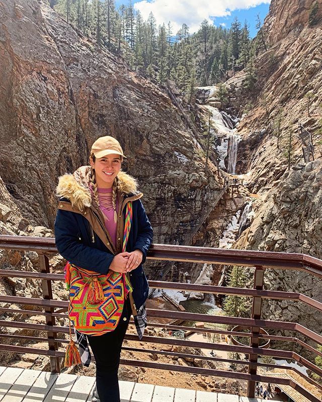 LauraSambra's tweet photo. 💜
We have find amazing and beautiful places here in #ColoradoSprings! Love the peace the nature gives me! 🌿🐾🏔
.
#sevenfalls #colorado #roadtrippin #travelphotography #roadtrippingusa #roadtripping #travelblogger #the50states https://t.co/r0Pqu8EoLF https://t.co/a6DqDEu27Z