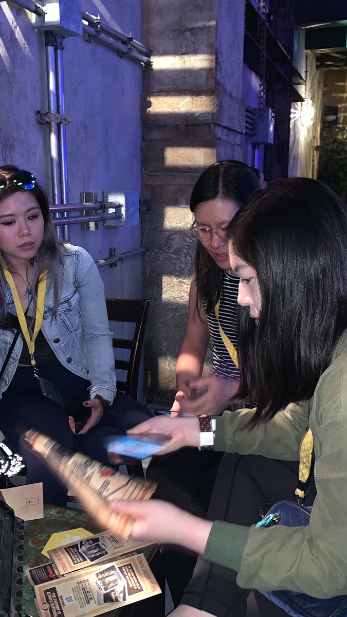 MusicIsColorful's tweet image. Brainstorming our next move #alitaexperience