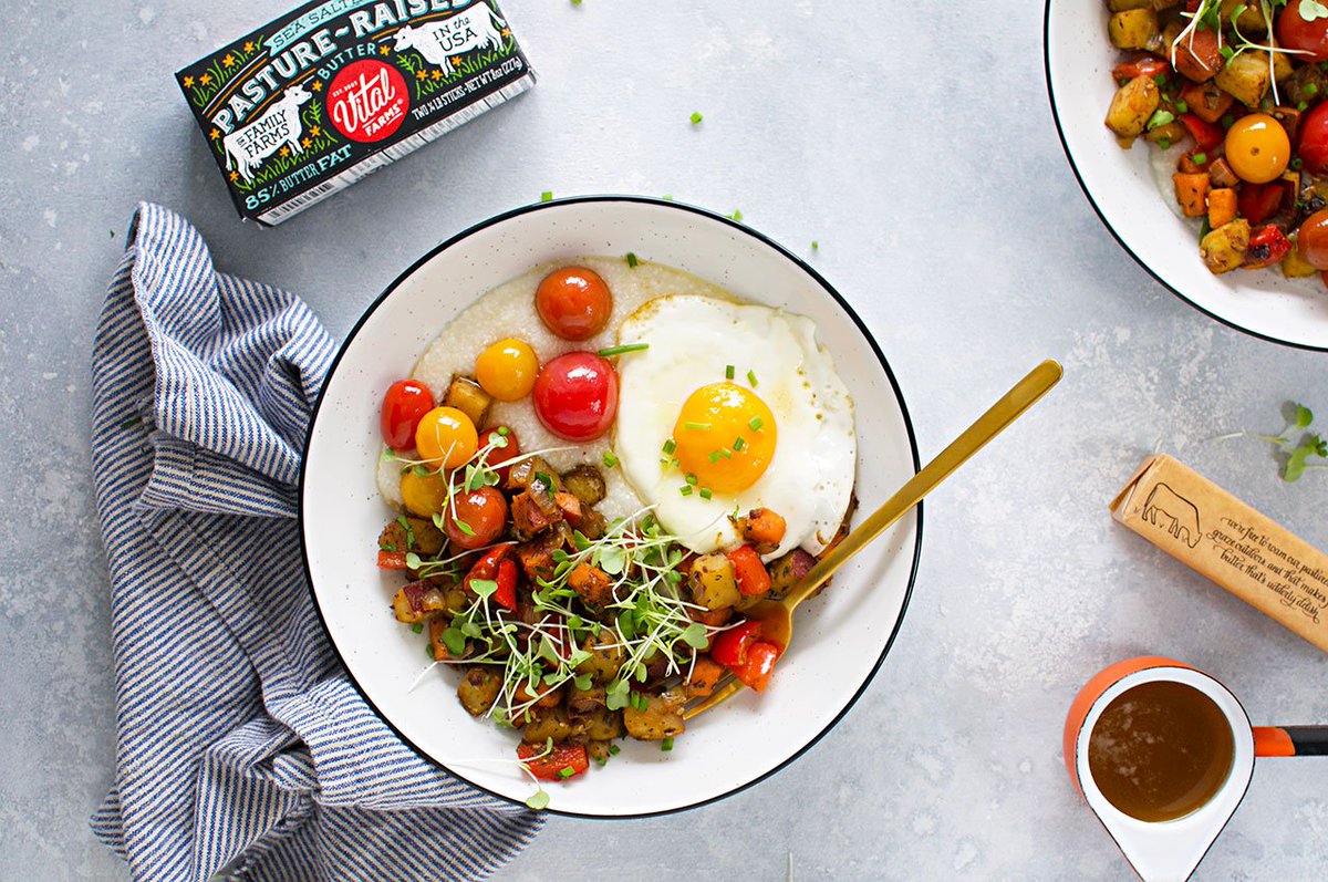 Browned Butter Grits Bowls with Sweet Potato Hash, Blistered Tomatoes + Fried Eggs! Recipe is new on the blog in partnership with <a href="/vitalfarms/">Vital Farms</a>! goo.gl/MjLveD #ad