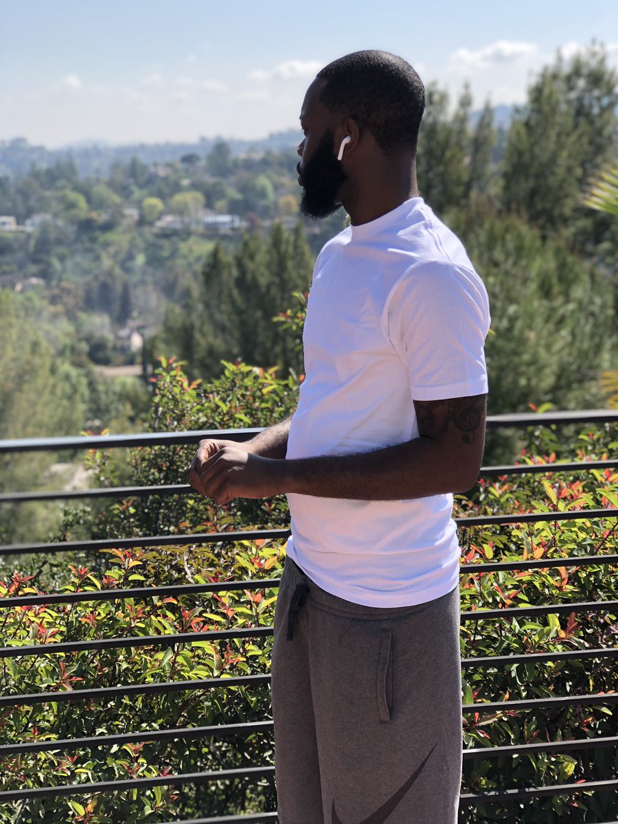 1JustPaid's tweet photo. Country Ass Nigga In The Hills🌴☀️🙏🏾 https://t.co/nLTuDXSzPE