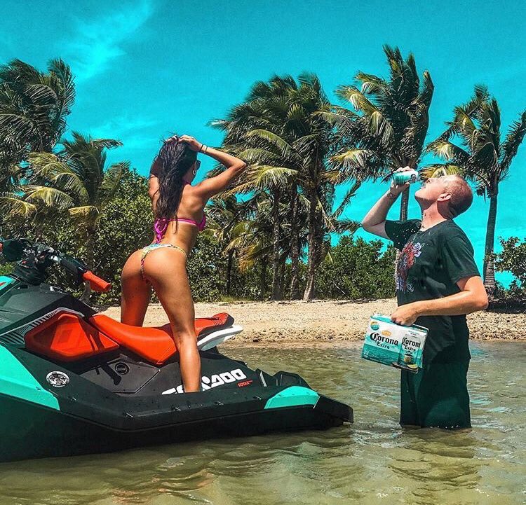 MILLIEON_'s tweet photo. Check out our dope tees & more at https://t.co/3X6pn9Aif3 #ShotsForThots #makeyourownluck #millieon π€π΄ https://t.co/PJ3VWoTuAS