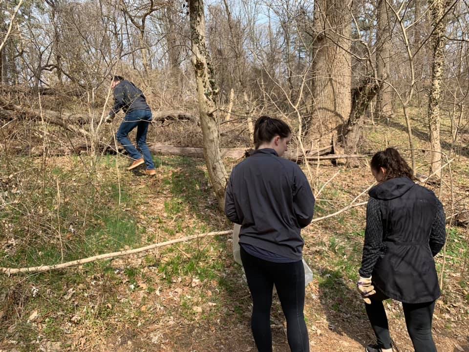 PennEnvironment's tweet photo. Today, we went to Wissahickon Valley park with @FOWissahickon for a spring clean-up. We collected 20 bags of trash and 10 bags of recyclables in total. It's time to shift to #ZeroWaste and stop #plasticpollution to keep our parks beautiful and trash-free. #WildlifeOverWaste https://t.co/1gXytg4TqZ