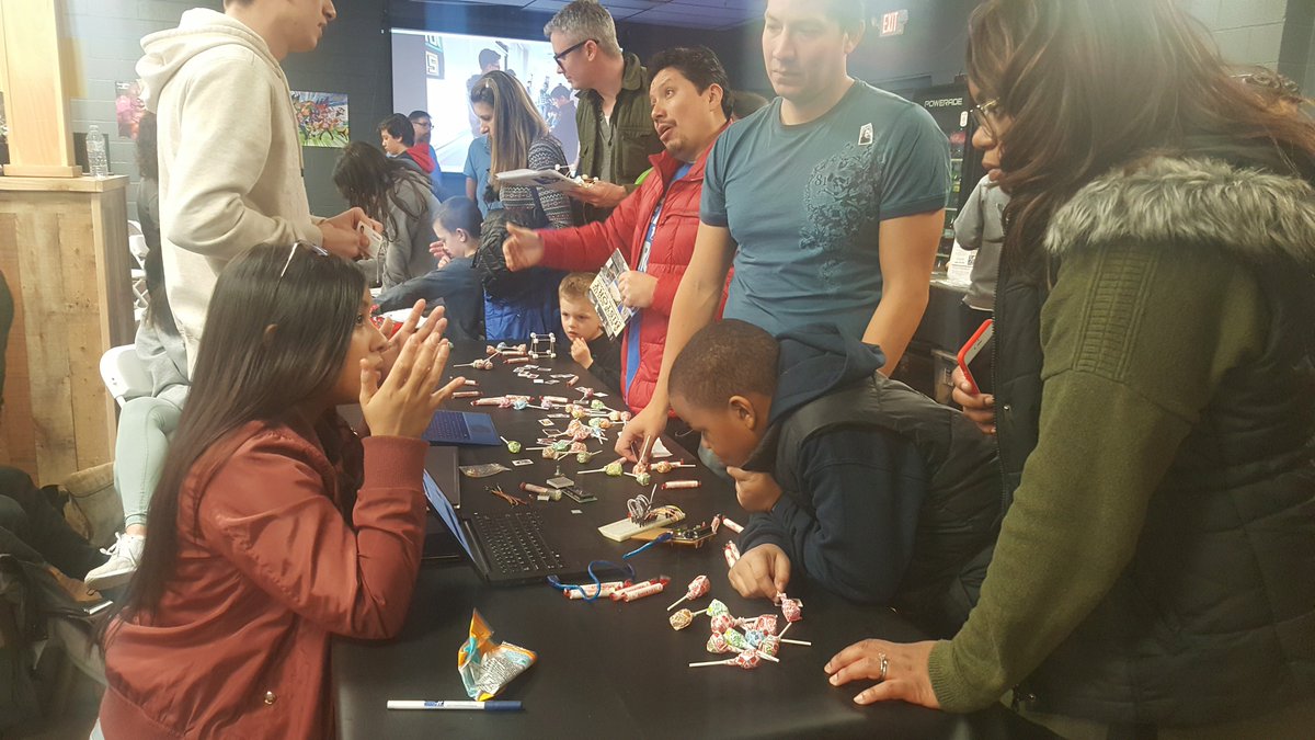 SHPENJ's tweet photo. We had a great time volunteering at Tech 101 Kids STEM FAIR last Saturday. It was a great event with interactive technology activities for kids to learn more about STEM. Keep up the awesome work Tech 101 Kids! https://t.co/J8PVfQl6iR
