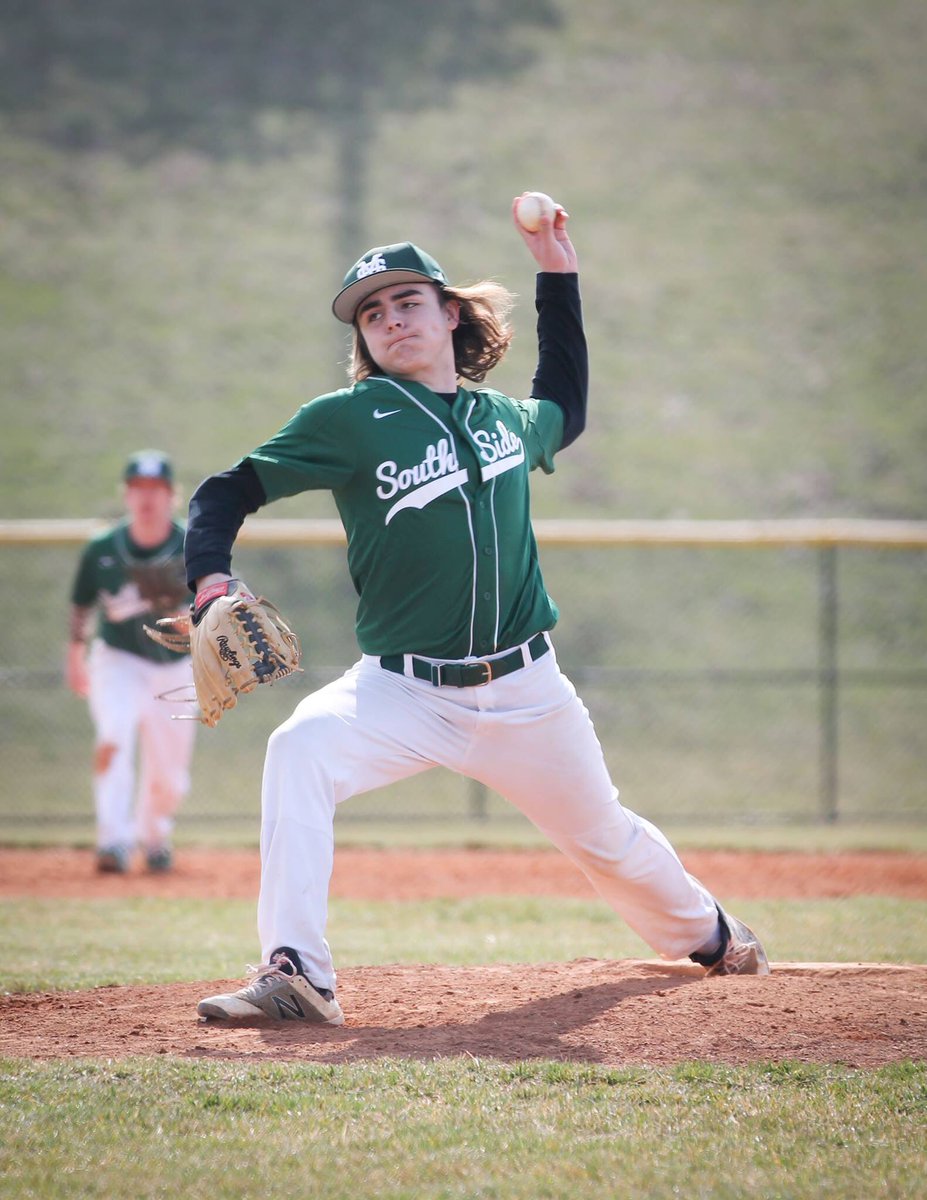 2 Avalanche Alums made their varsity debut as Sophomores this weekend as the starting battery.  For the win!