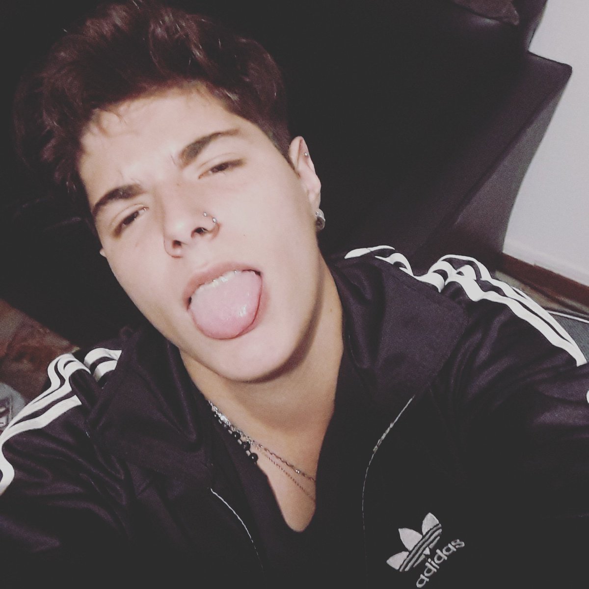 ChiaNitrini's tweet photo. #NuevaFotoDePerfil https://t.co/T0euZpFoQD