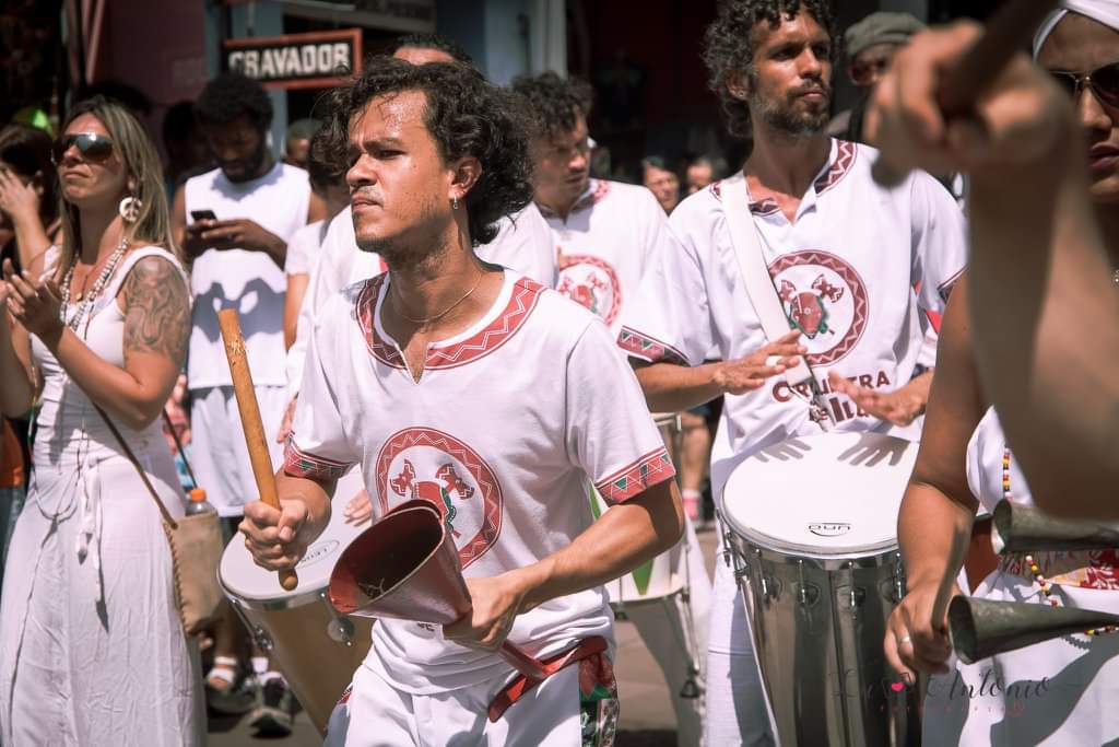 Orquestra de Ilu 2018. The traditional whashing of stairways in Campinas' Cathedral. 
#culture #faith #tradition #brazilianpercussion #brazilianreligious #campinas #saopaulo #brazil #drums