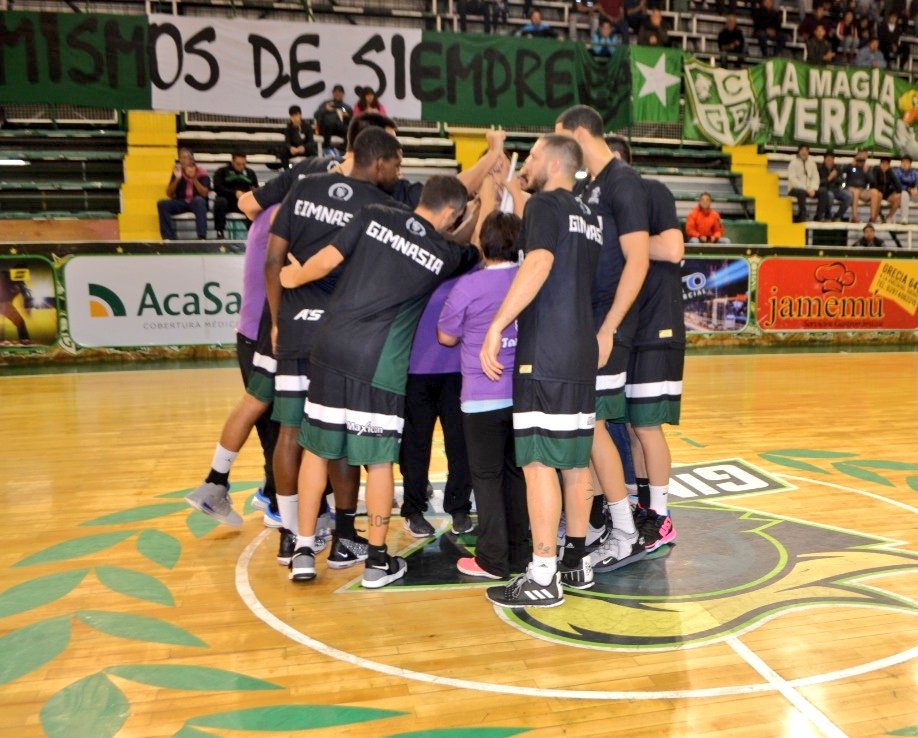 GyECR's tweet photo. El 21 de marzo fue el día mundial del Síndrome de Down, por eso el equipo hoy volvió a la cancha y se sumó a la campaña de las medias: "Las llevo diferentes porque somos iguales" y lo hizo junto a integrantes de la Asociación Nosotros También. 

#Inclusión #derechos #EntreTodos https://t.co/FTPZ0KFLSe